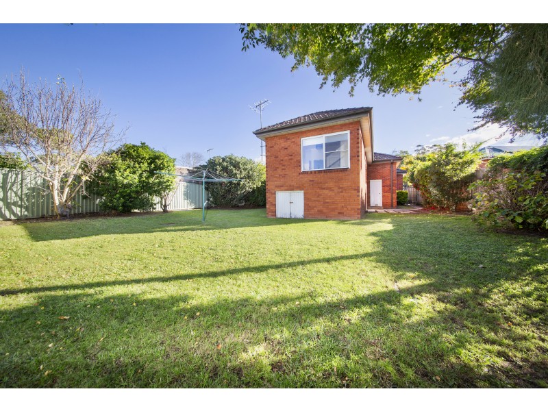 4 Lisbon Street, Sylvania NSW 2224