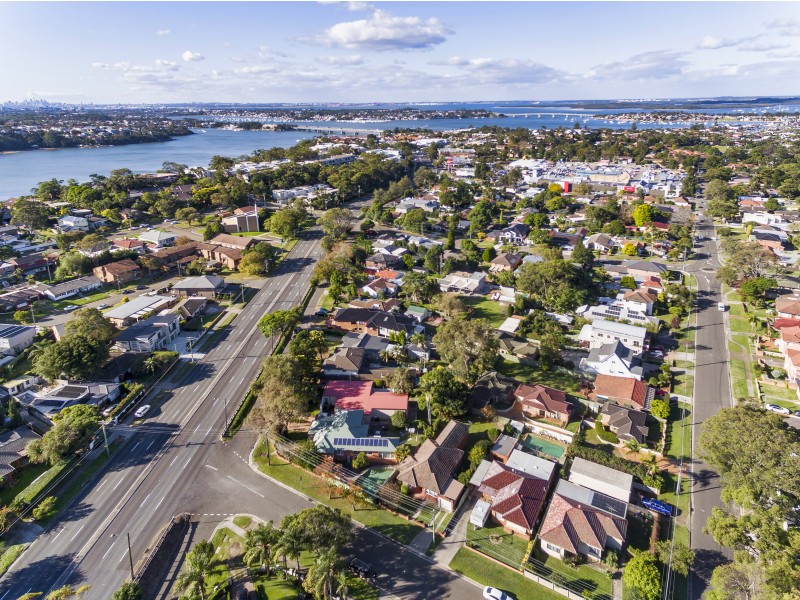 4 Lisbon Street, Sylvania NSW 2224