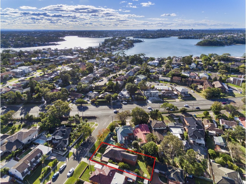 4 Lisbon Street, Sylvania NSW 2224
