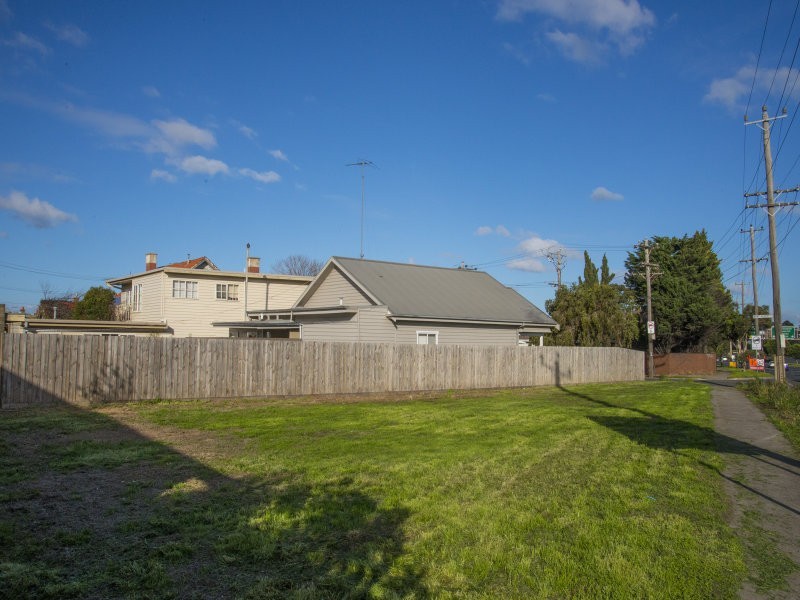 24 Mont Albert Road, Geelong VIC 3220
