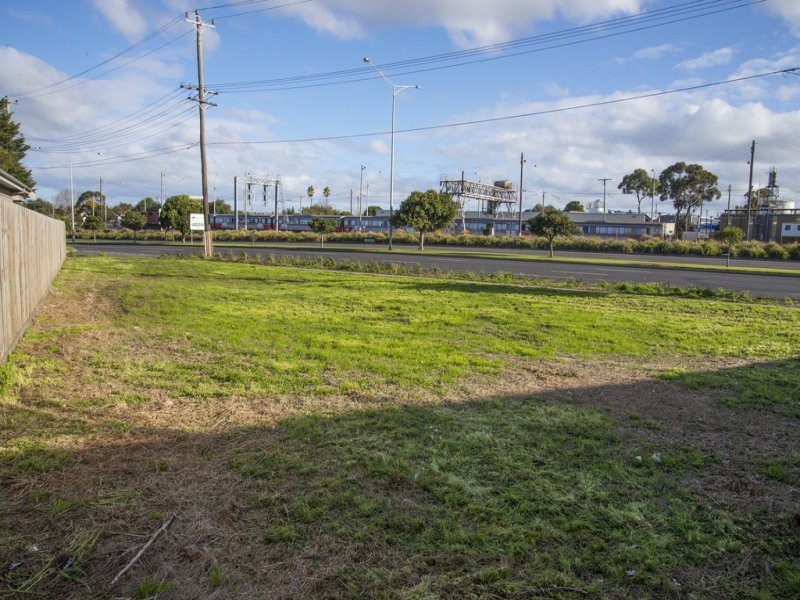 24 Mont Albert Road, Geelong VIC 3220