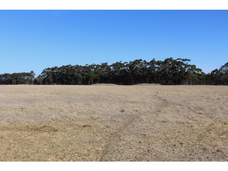 Lot 1-4 TP829327 & Lot 1 TP829329,  Hamilton Highway, Lismore VIC 3324