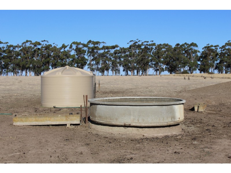 Lot 1-4 TP829327 & Lot 1 TP829329,  Hamilton Highway, Lismore VIC 3324