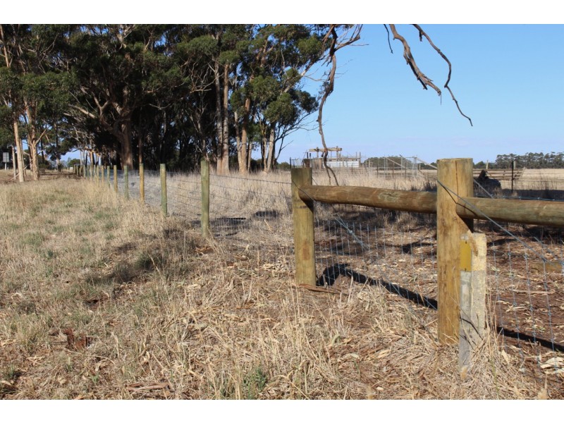 Lot 1-4 TP829327 & Lot 1 TP829329,  Hamilton Highway, Lismore VIC 3324