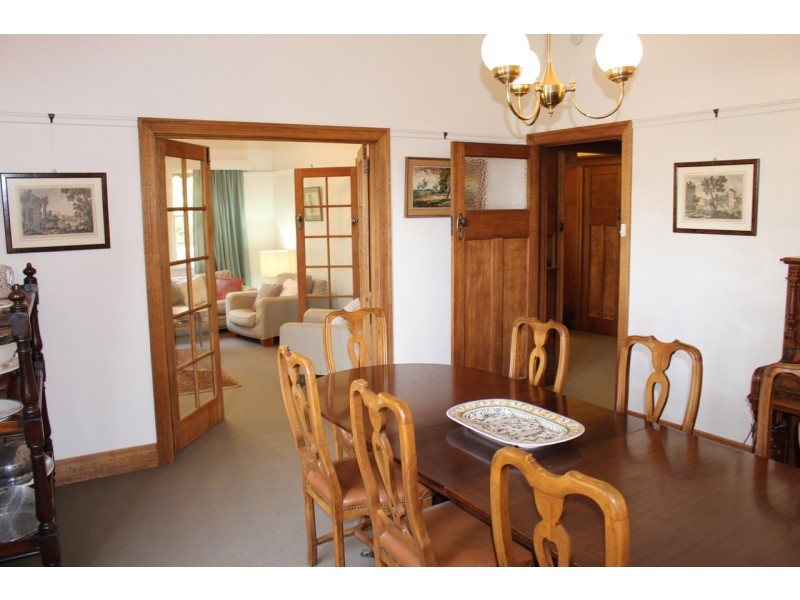 ‘GUMLEIGH’ 200 Weering School Road, Weering VIC 3251