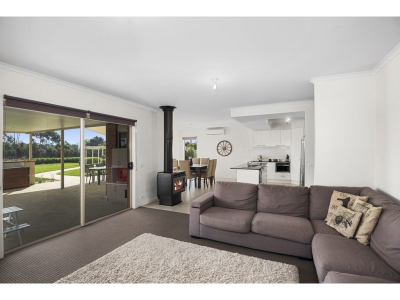 14 Carl Court, Inverleigh VIC 3321