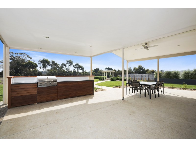 14 Carl Court, Inverleigh VIC 3321