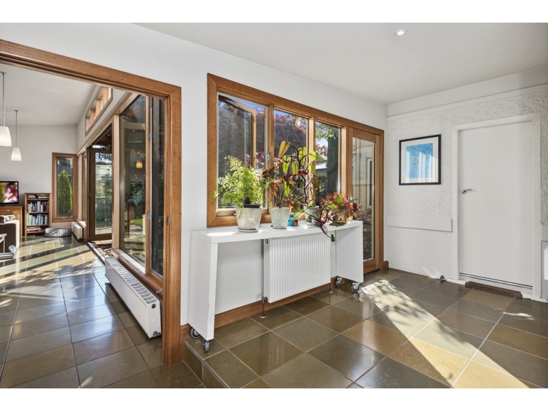 16 Beach Parade, Drumcondra VIC 3215