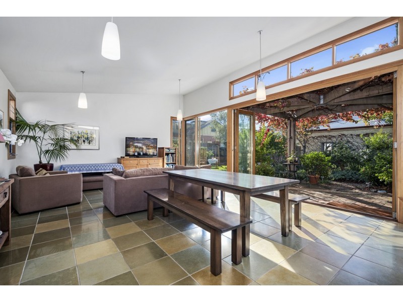 16 Beach Parade, Drumcondra VIC 3215