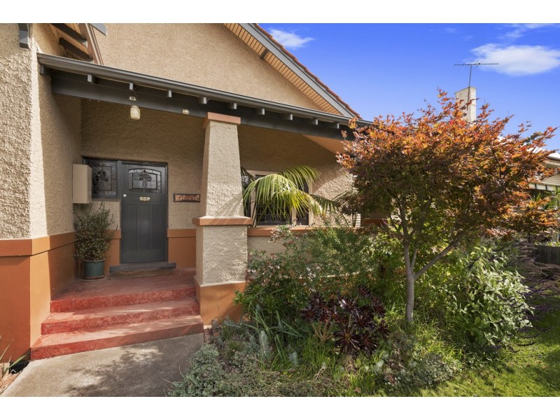 16 Beach Parade, Drumcondra VIC 3215