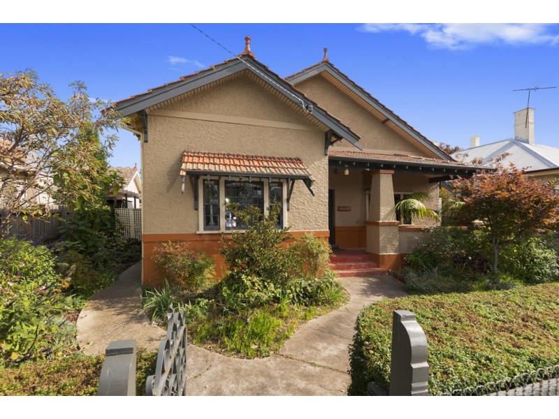 16 Beach Parade, Drumcondra VIC 3215