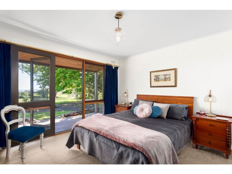 110 DRAPERS ROAD, Colac East VIC 3250