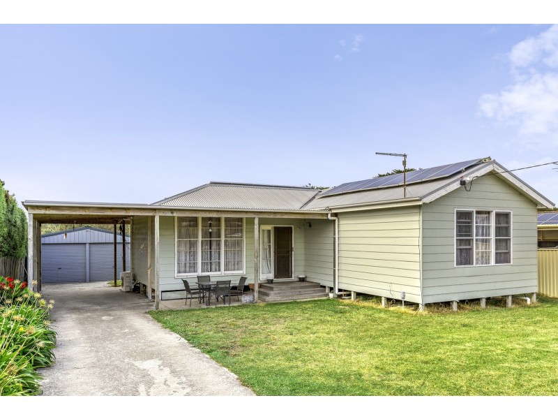 12 HESSE STREET, Winchelsea VIC 3241