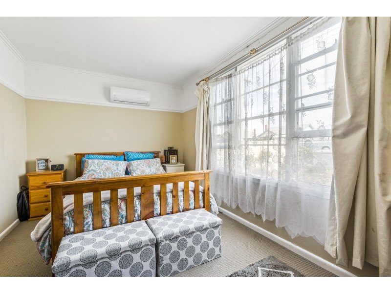12 HESSE STREET, Winchelsea VIC 3241