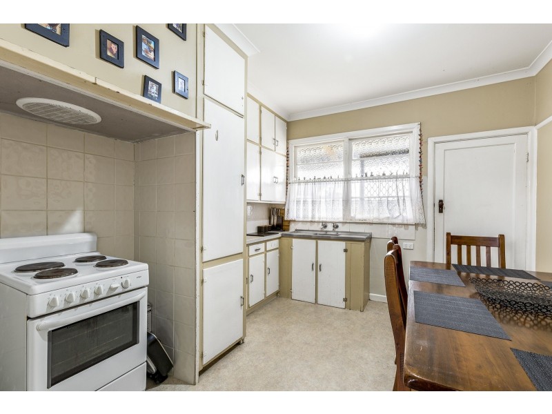 12 HESSE STREET, Winchelsea VIC 3241