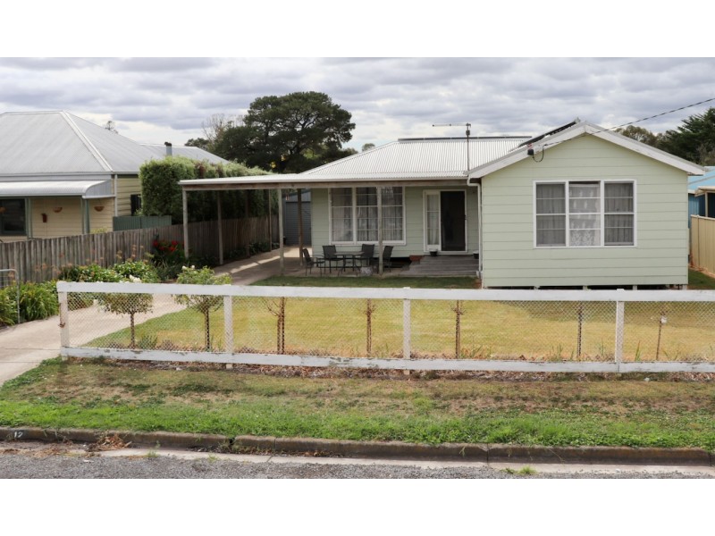 12 HESSE STREET, Winchelsea VIC 3241