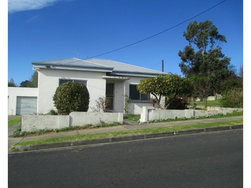 4 VANSITTART ROAD, Mount Gambier SA 5290