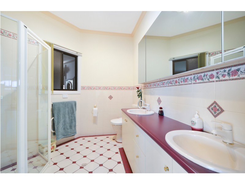 5 Lakewood Avenue, Mount Gambier SA 5290