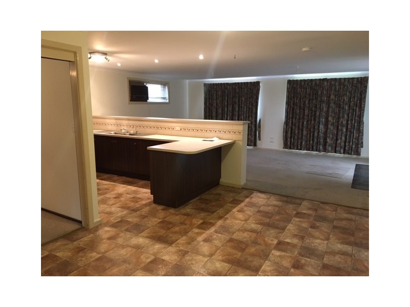 6 CARMEL DRIVE, Mount Gambier SA 5290