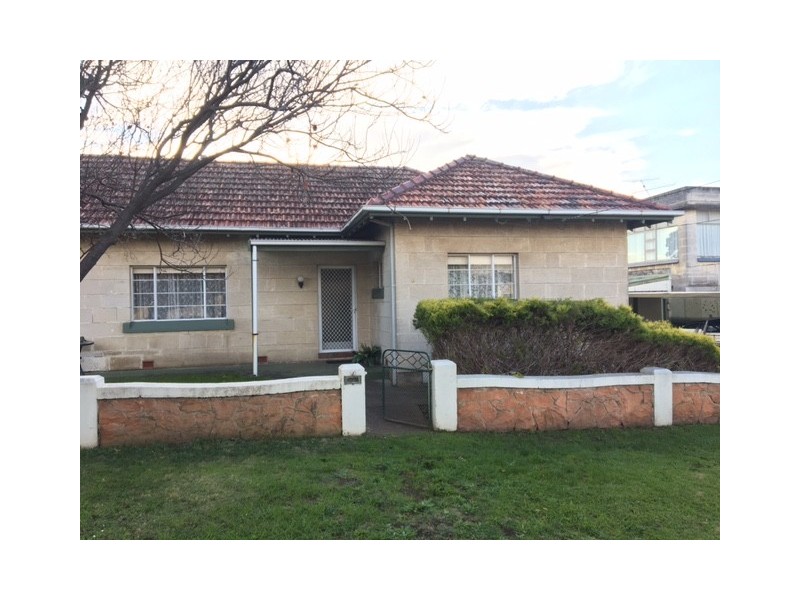 8 REGINALD STREET, Mount Gambier SA 5290