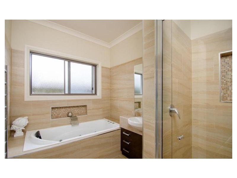 17 GREENRIDGE DRIVE, Mount Gambier SA 5290