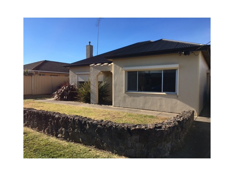 32 Umpherston Street, Mount Gambier SA 5290