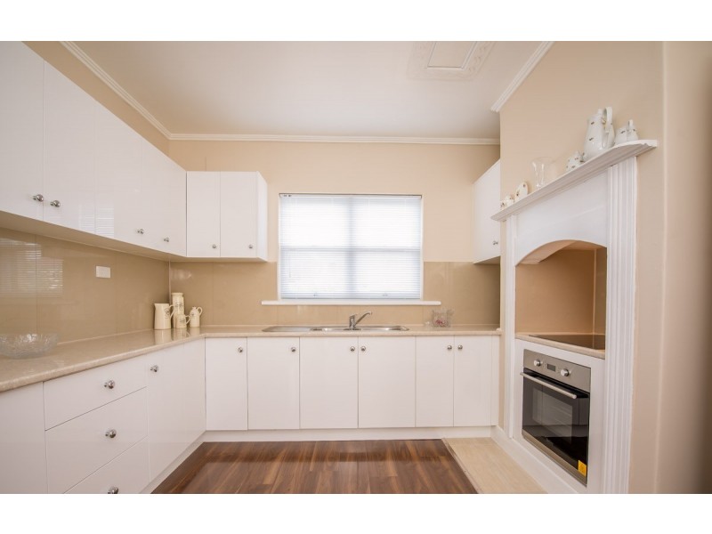 16 VANSITTART ROAD, Mount Gambier SA 5290