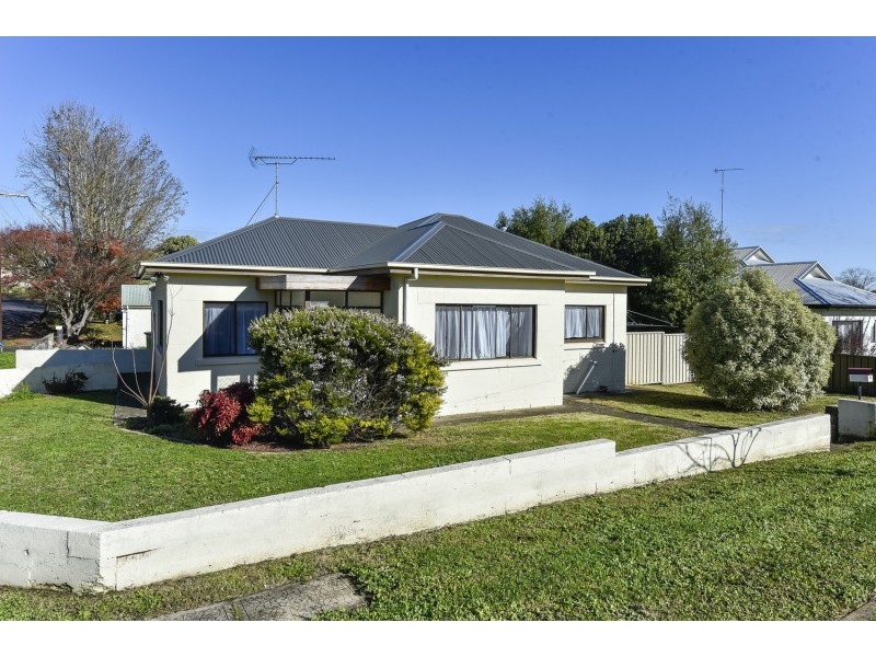 8 NOOJEE STREET, Mount Gambier SA 5290