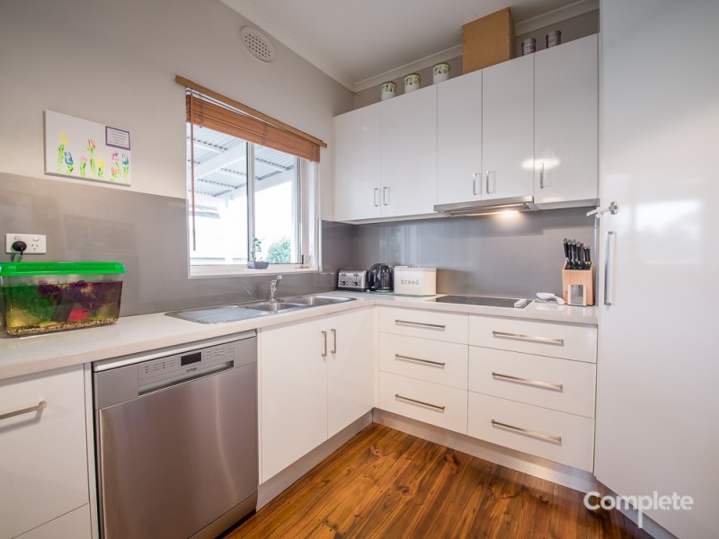 6 PERRIAM STREET, Mount Gambier SA 5290