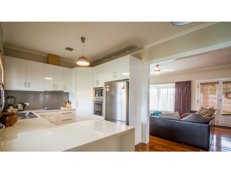 6 PERRIAM STREET, Mount Gambier SA 5290