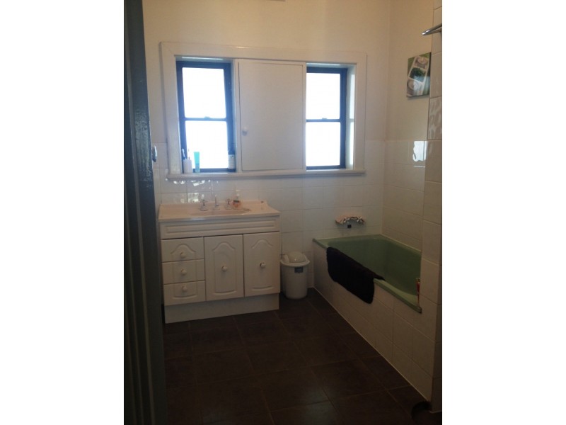 25 UMPHERSTON STREET, Mount Gambier SA 5290