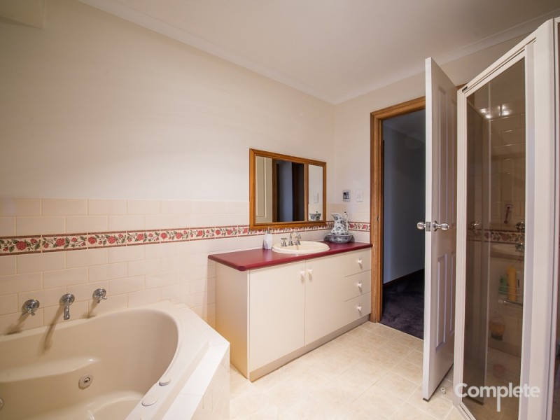 18 ROANOKE COURT, Mount Gambier SA 5290