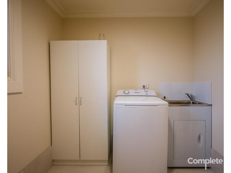 6 SUTTON AVENUE, Mount Gambier SA 5290