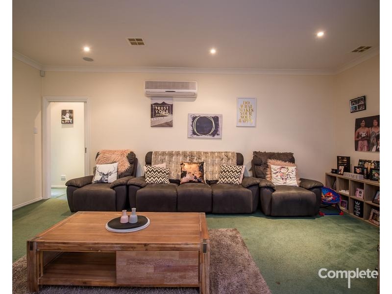 6 SANDSTONE COURT, Mount Gambier SA 5290