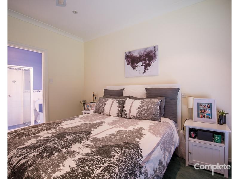 6 SANDSTONE COURT, Mount Gambier SA 5290