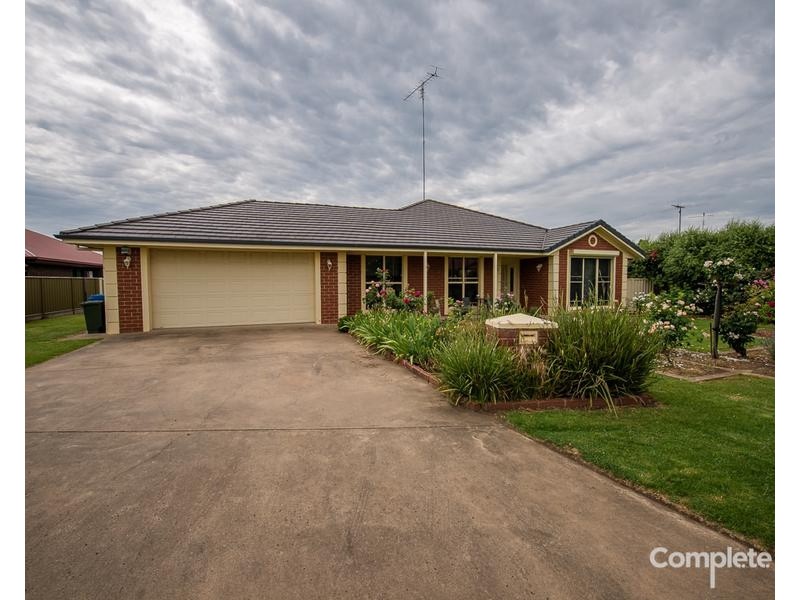 6 SANDSTONE COURT, Mount Gambier SA 5290