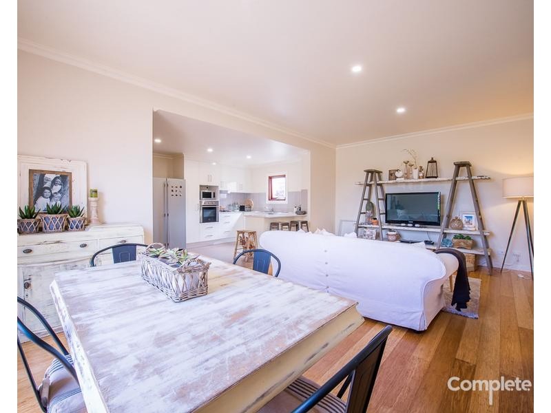 8 AGNES STREET, Mount Gambier SA 5290