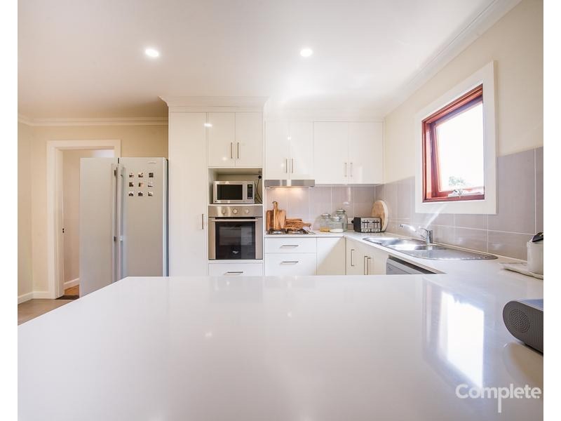 8 AGNES STREET, Mount Gambier SA 5290