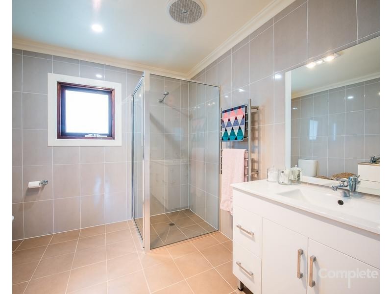 8 AGNES STREET, Mount Gambier SA 5290