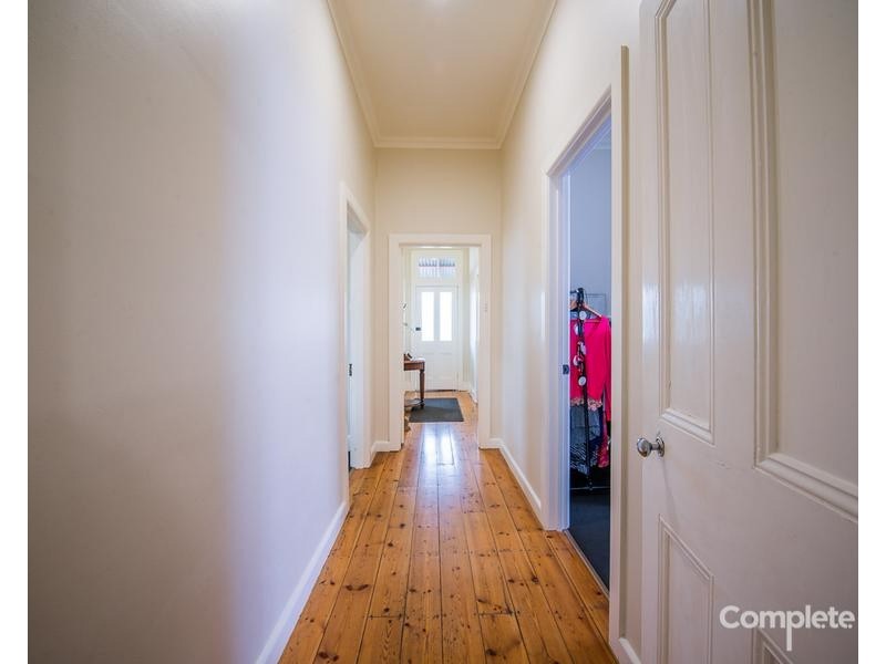 8 AGNES STREET, Mount Gambier SA 5290