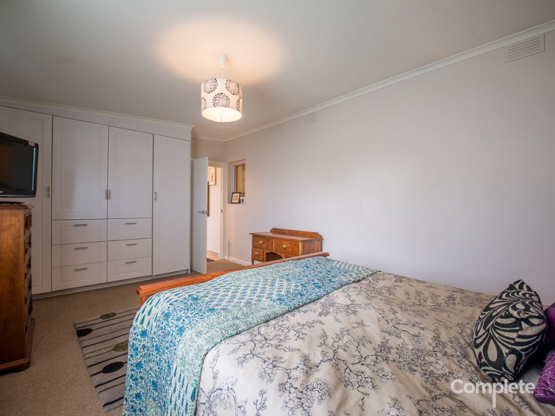 6 PERRIAM STREET, Mount Gambier SA 5290