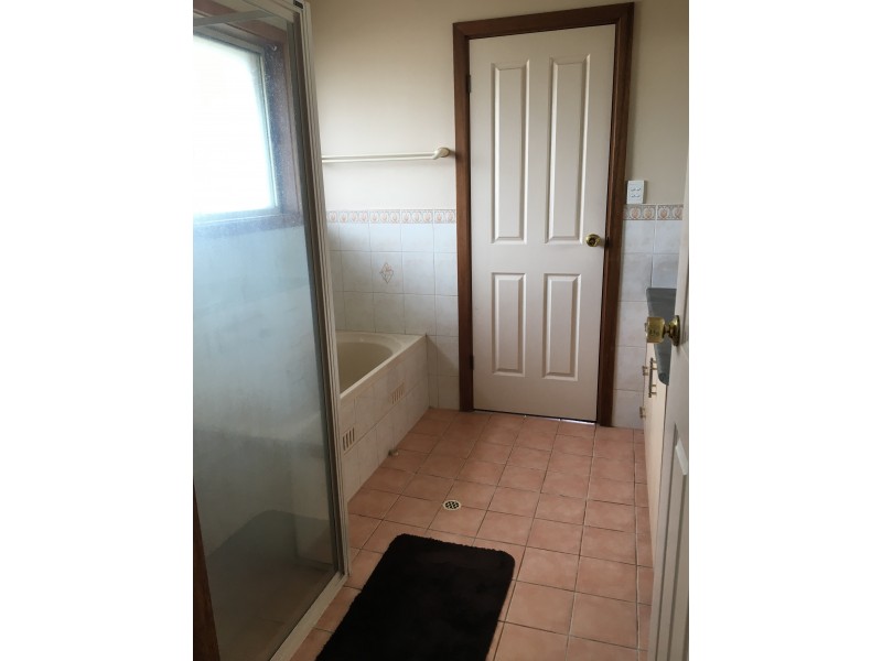 4 ROANOKE COURT, Mount Gambier SA 5290