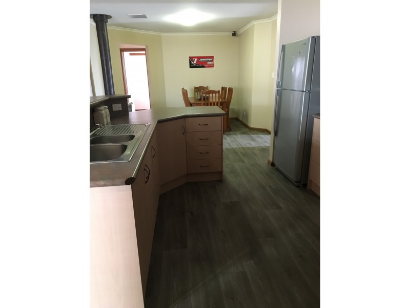 4 ROANOKE COURT, Mount Gambier SA 5290