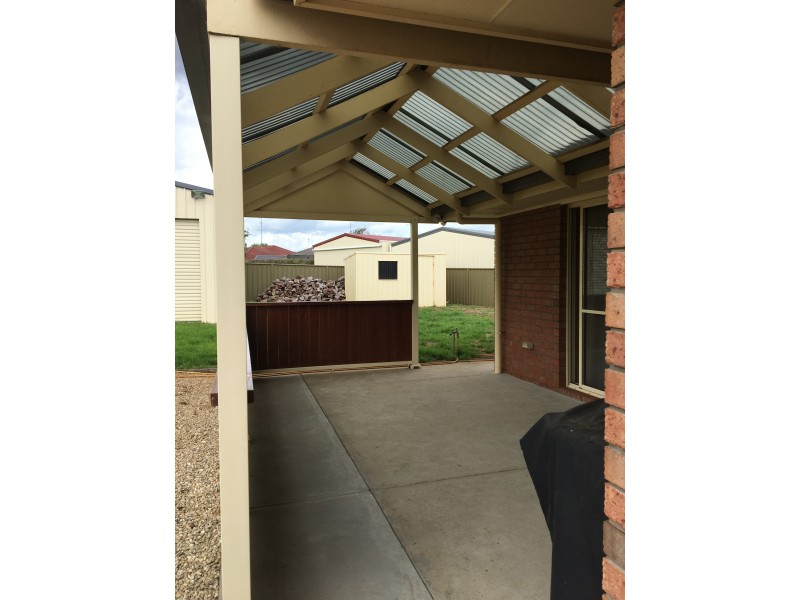 4 ROANOKE COURT, Mount Gambier SA 5290