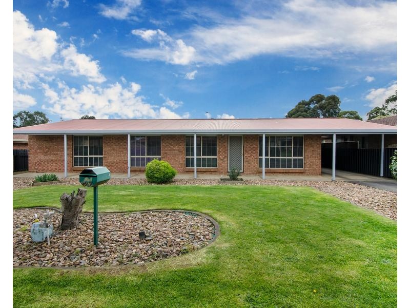 27 CARMEL DRIVE, Mount Gambier SA 5290