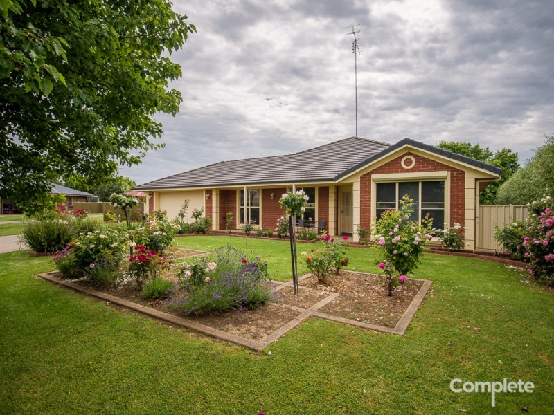 6 SANDSTONE COURT, Mount Gambier SA 5290