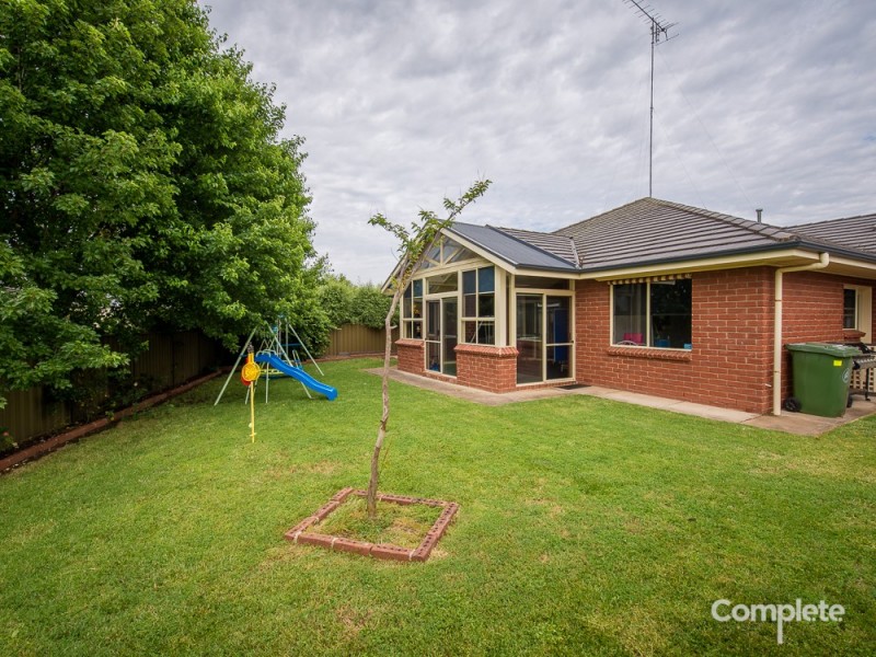 6 SANDSTONE COURT, Mount Gambier SA 5290