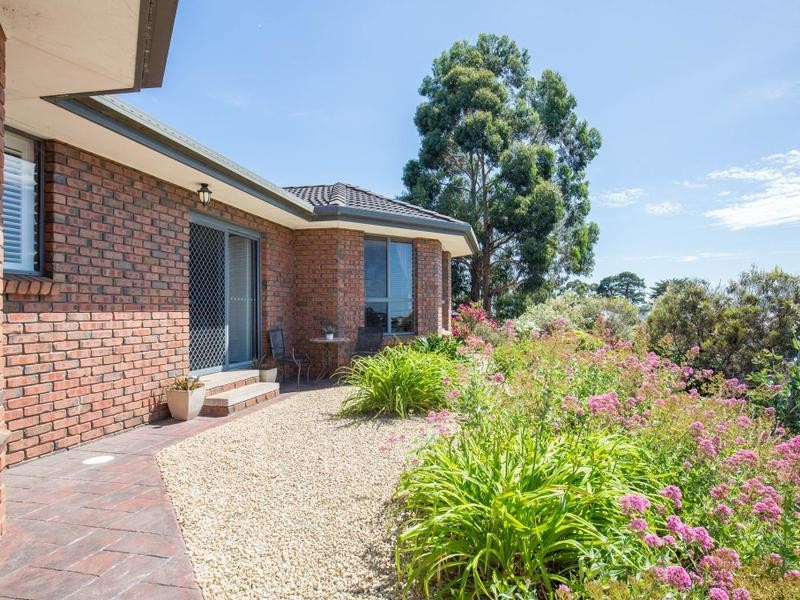 2 HIGHLAND DRIVE, Mount Gambier SA 5290