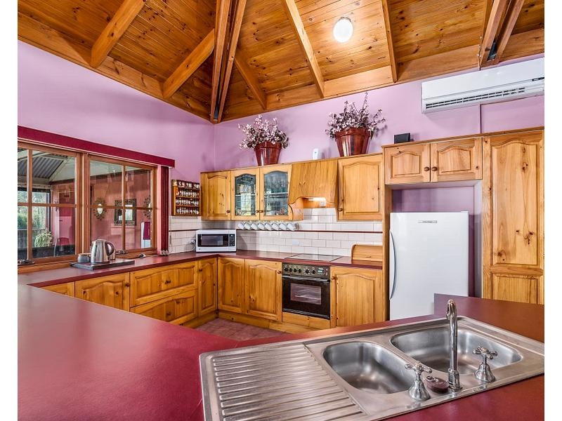 25 TENISON DRIVE, Mount Gambier SA 5290