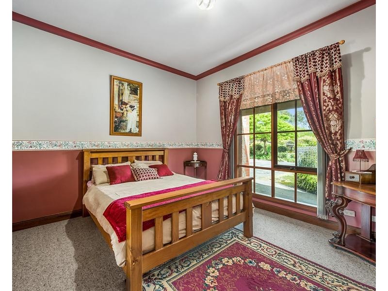 25 TENISON DRIVE, Mount Gambier SA 5290